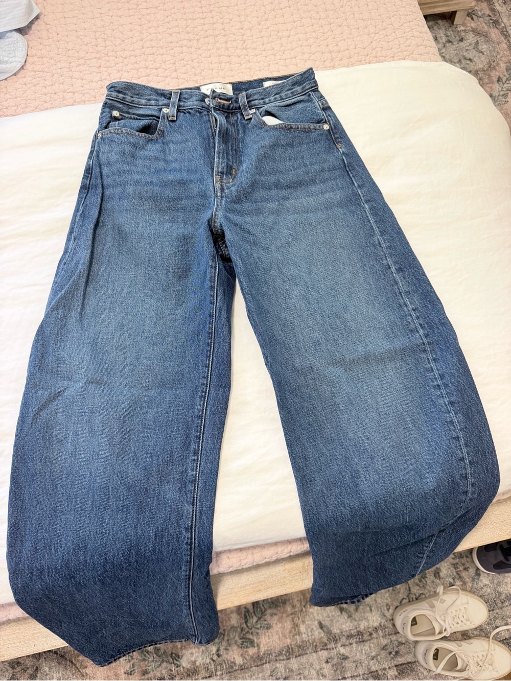 Frame Bubble Jeans